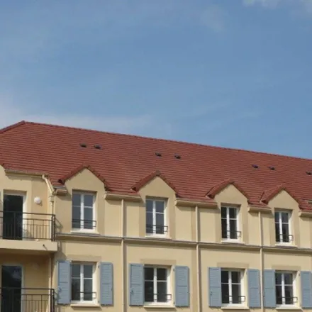 Rent this 2 bed apartment on 33 Rue Pierre Ceccaldi in 91410 Dourdan, France