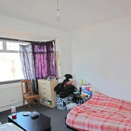 Image 9 - Rayleigh Road, London, N13 5QR, United Kingdom - Apartment for rent
