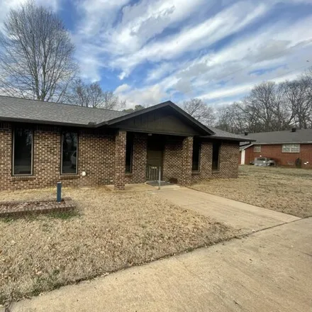 Buy this 3 bed house on 605 Louise Street in Clarksville, AR 72830