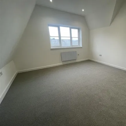 Image 4 - London Road, Camberley, GU15 3SX, United Kingdom - Apartment for rent