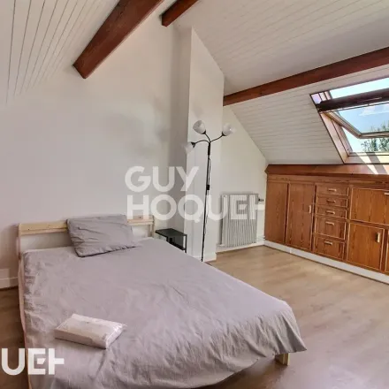 Rent this 1 bed apartment on 101 Avenue Paul Vaillant-couturier in 94800 Villejuif, France