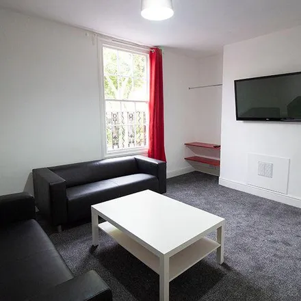 Rent this 6 bed room on Goodfellas Pizza in 121 Mansfield Road, Nottingham