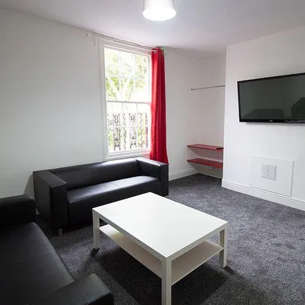 Rent this 6 bed apartment on Goodfellas Pizza in 121 Mansfield Road, Nottingham