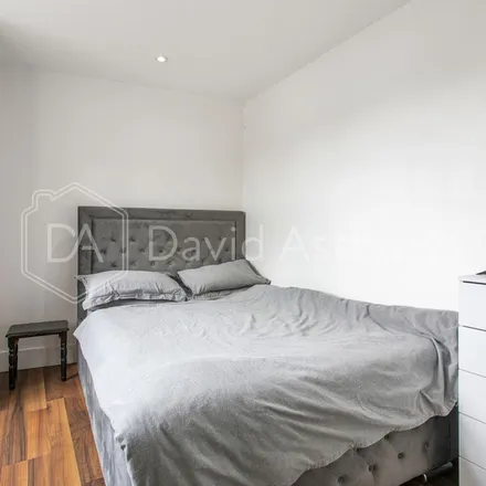 Image 5 - Station Road, The Hyde, London, NW4 4FA, United Kingdom - Apartment for rent