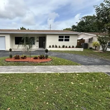 Buy this 5 bed house on 791 South Highland Drive in Hollywood, FL 33021