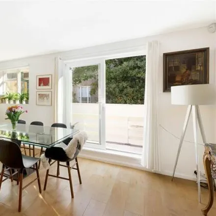 Image 2 - Ebury Mews, London, SW1W 9NU, United Kingdom - Townhouse for sale