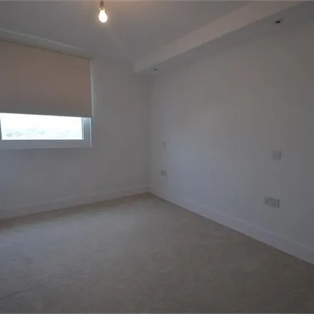 Image 4 - Wenzel's, Station Road, London, HA8 7JG, United Kingdom - Apartment for rent