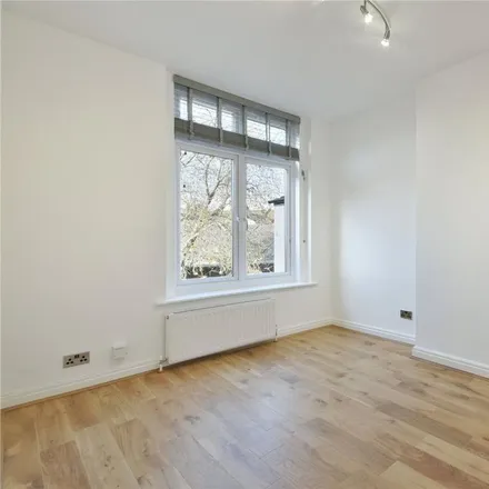 Image 2 - 2 Rockhall Road, London, NW2 6DT, United Kingdom - Apartment for rent
