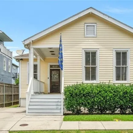 Rent this 3 bed house on 613 7th Street in New Orleans, LA 70115