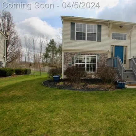 Buy this 3 bed house on 388 Andover Woods Drive in Fenton, MI 48430