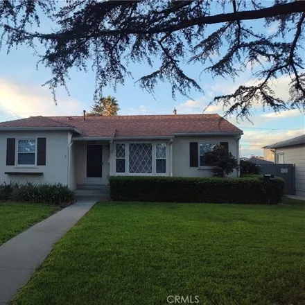 Rent this 3 bed house on 335 Deodar Avenue in Oxnard, CA 93030
