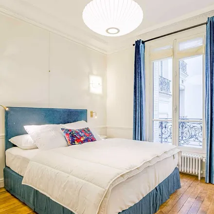 Rent this 3 bed apartment on 7 Place des Ternes in 75017 Paris, France