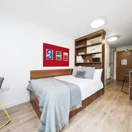 Rent this studio apartment on Student Living Heights in 312 Goswell Road, Angel