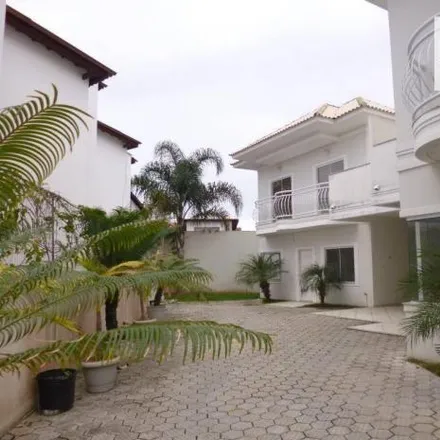 Buy this 2 bed house on Rodovia Tertuliano Brito Xavier 315 in Canasvieiras, Florianópolis - SC