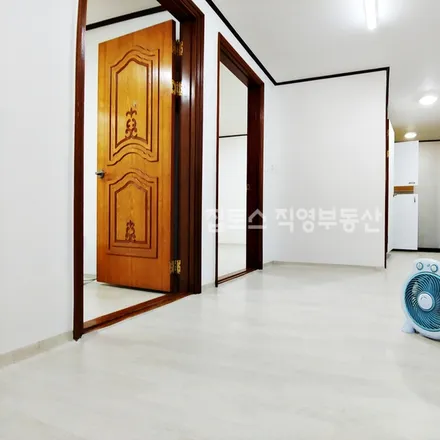 Rent this 2 bed apartment on 서울특별시 마포구 성산동 32-13