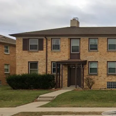 Rent this 1 bed apartment on 5729 W Lincoln Ave