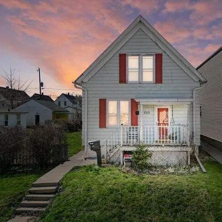 Buy this 3 bed house on 1313 Manitoba Avenue in South Milwaukee, WI 53172