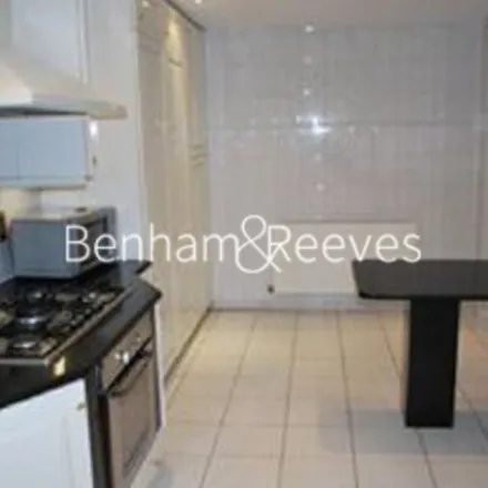 Image 2 - Primrose Hill Fast Tunnel, Dobson Close, London, NW6 4RT, United Kingdom - Townhouse for rent