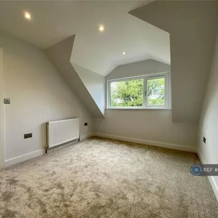 Image 7 - Idlecroft Road, Wrose, BD10 9JW, United Kingdom - House for rent