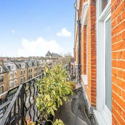 Image 8 - Old Brompton Road, Londres, London, Sw5 - Apartment for rent