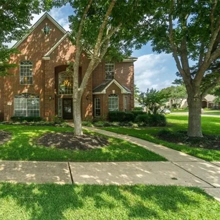 Buy this 5 bed house on 1301 Eagle Lakes Drive in Friendswood, TX 77546
