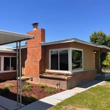 Buy this 3 bed house on 1625 North Delno Avenue in Fresno, CA 93705