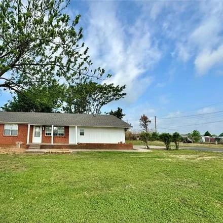 Buy this 3 bed house on 92 Skyview Drive in Chickasha, OK 73018