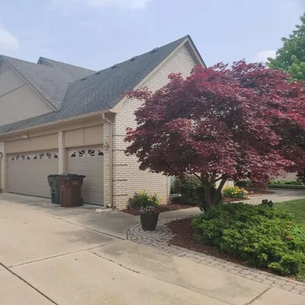Image 3 - 53964 Sutherland Lane, Shelby Charter Township, MI 48316, USA - House for sale