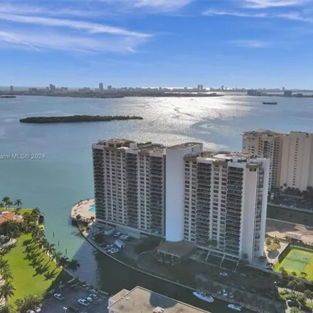 Image 3 - 1601 Northeast 114th Street, Courtly Manor, Miami-Dade County, FL 33181, USA - Condo for sale