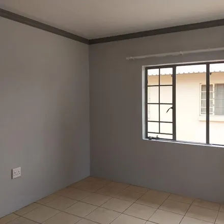 Image 2 - 4th Road, Ekurhuleni Ward 100, Gauteng, 1530, South Africa - Apartment for rent