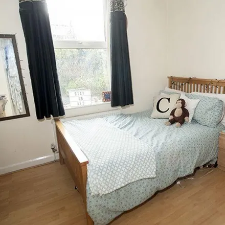 Image 5 - Ratcliffe Road, Sheffield, S11 8YA, United Kingdom - Townhouse for rent