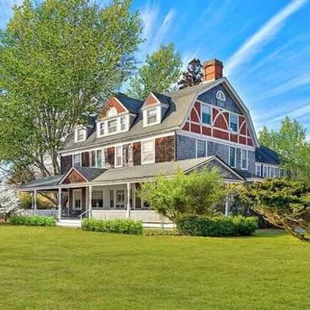 Buy this 12 bed house on 32 Ocean Lane in Amagansett, East Hampton