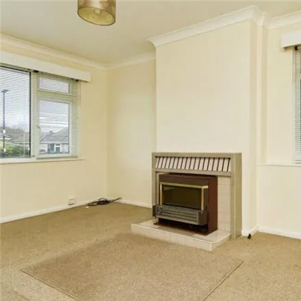 Image 3 - 16 Fairview Crescent, Sandown, PO36 9EL, United Kingdom - House for sale