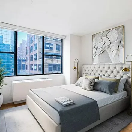 Image 3 - The Delegate, 301 East 45th Street, New York, NY 10017, USA - Apartment for rent