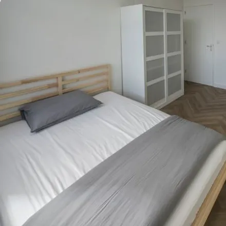 Rent this 3 bed room on Willem van Rijswijckstraat 110 in 2282 HD Rijswijk, Netherlands