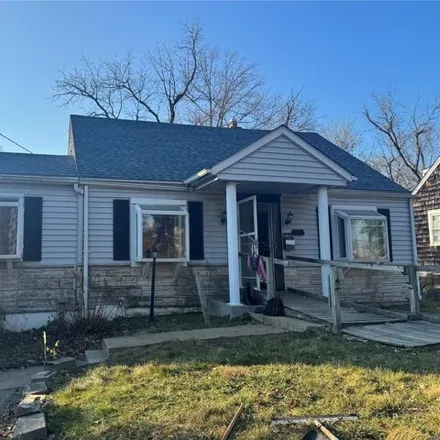 Buy this 2 bed house on 455 South Holmes Avenue in Kirkwood, MO 63122