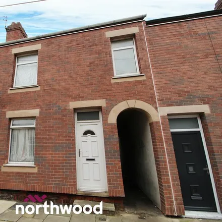 Rent this 3 bed townhouse on Mutual Street in Doncaster, DN4 0EF