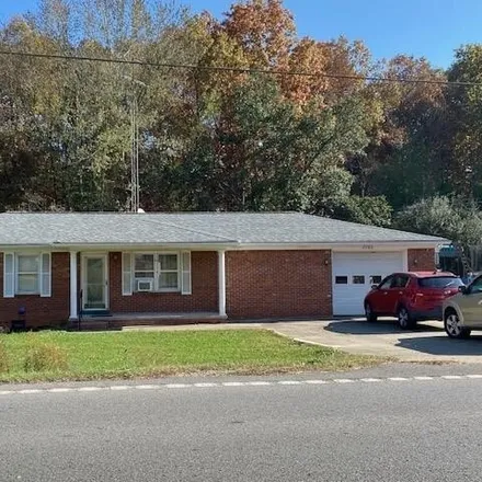Buy this 3 bed house on 2696 US Highway 431 in Beechmont, Muhlenberg County