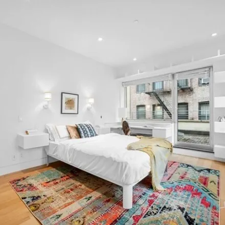 Image 7 - 350 East 81st Street, New York, NY 10075, USA - Townhouse for sale