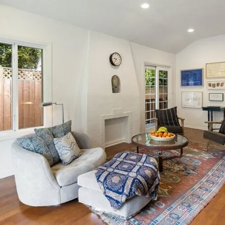 Image 2 - 8662 Rugby Drive, West Hollywood, CA 90069, USA - House for sale