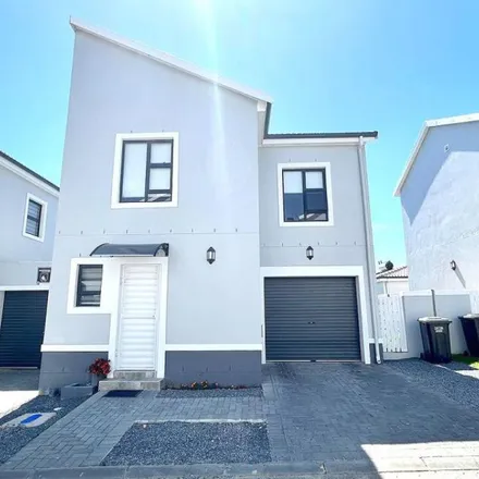 Image 6 - Central Drive, Northpine, Kraaifontein, 7561, South Africa - Townhouse for rent