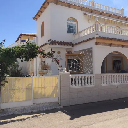 Rent this 4 bed house on Calle Afrodita in 30710 Los Alcázares, Spain