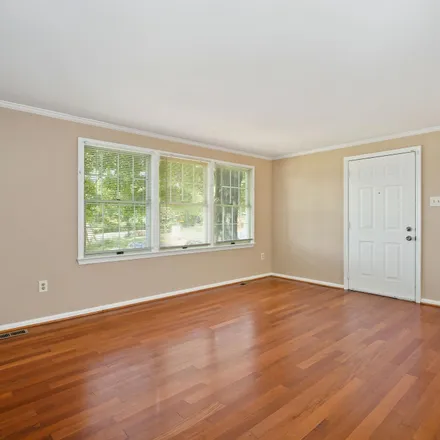 Image 6 - Sangamore Road, Bethesda, MD 20816, USA - Apartment for rent