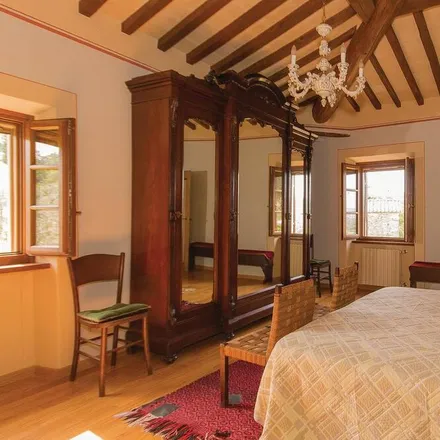 Rent this 3 bed house on Cimitero di Civitella in Val di Chiana in Civitella in Val di Chiana, Arezzo