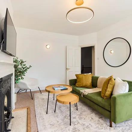 Rent this 2 bed apartment on 26 Plympton Road in London, NW6 7EH