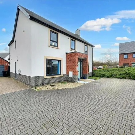 Buy this 5 bed house on Minerva Heights in Broad Blunsdon, SN26 8AB