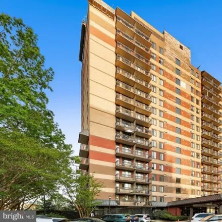 Buy this 1 bed condo on 801 North Pitt Street in Alexandria, VA 22314