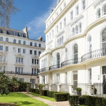 Image 5 - Garden House, 86-92 Kensington Gardens Square, London, W2 4BB, United Kingdom - Apartment for rent