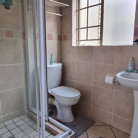 Rent this 2 bed apartment on Northgate Mall in Doncaster Drive, Johannesburg Ward 114
