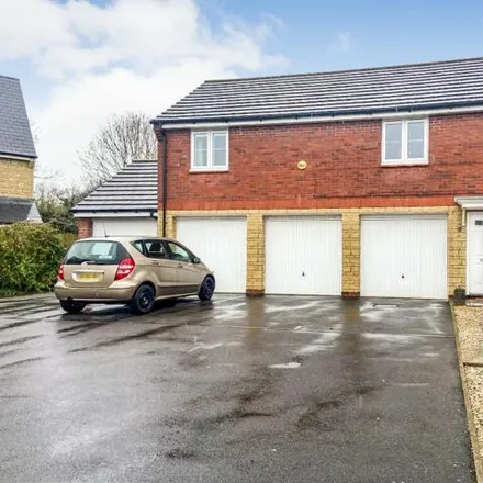 Buy this 2 bed house on Fontmell Close in Swindon, SN25 2PE